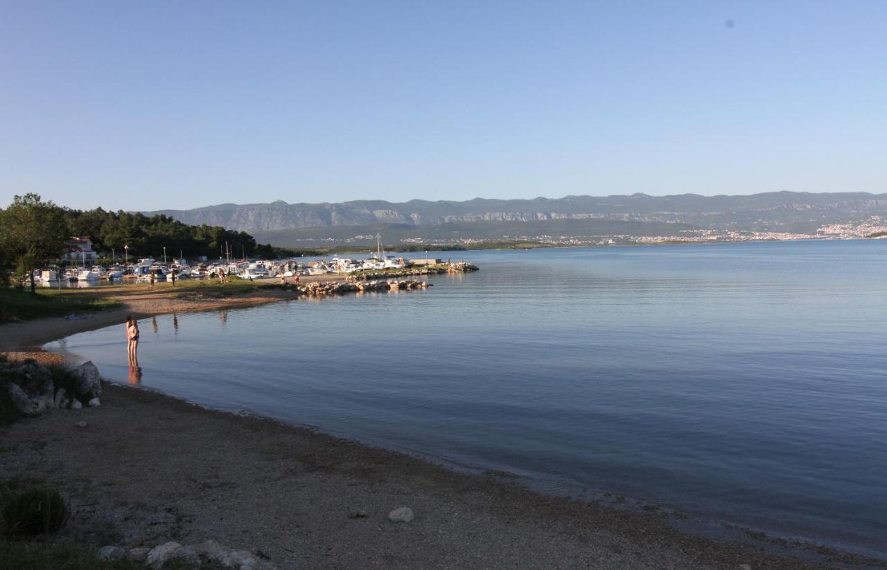 Apartments Klaudija Čižići Εξωτερικό φωτογραφία