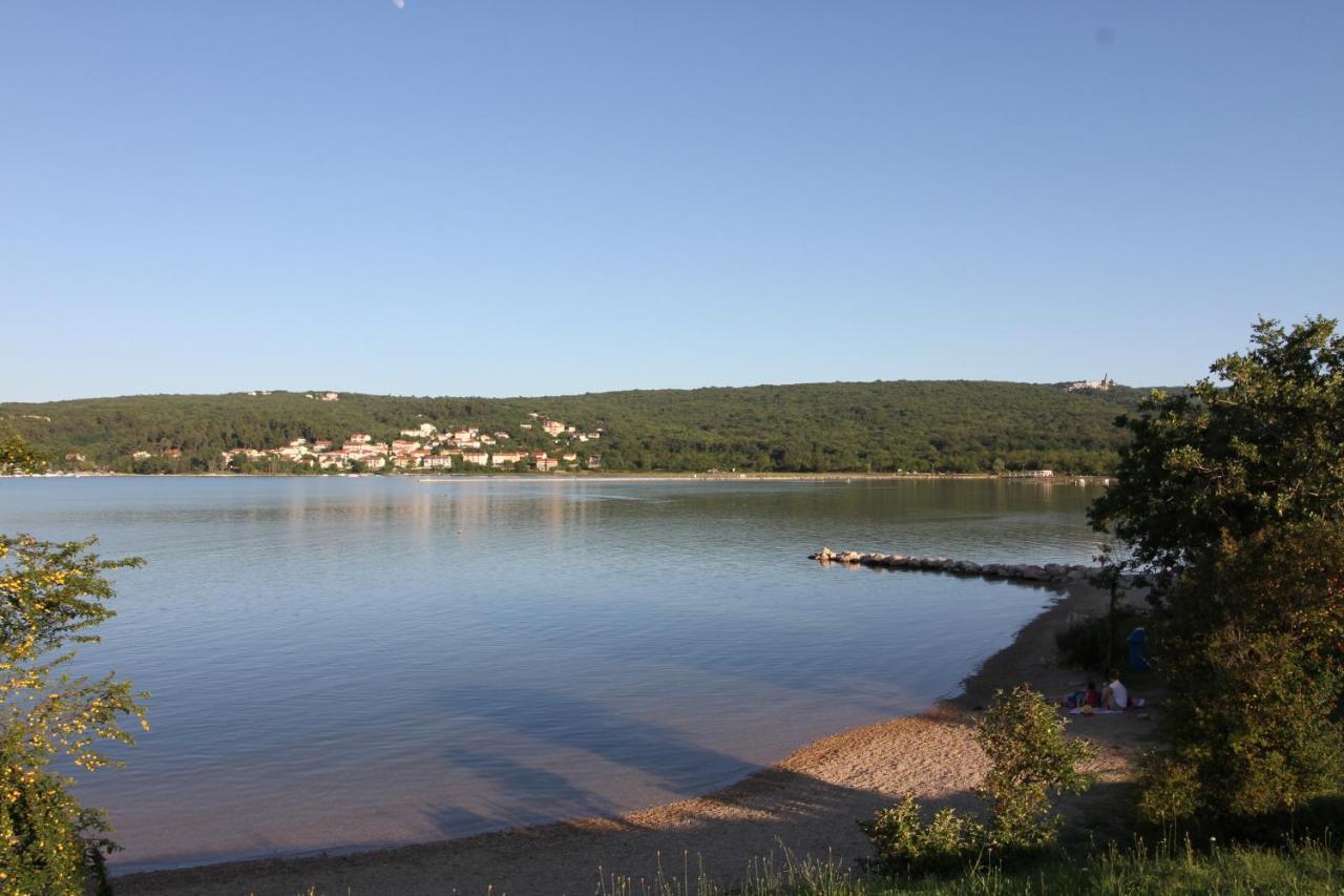 Apartments Klaudija Čižići Εξωτερικό φωτογραφία