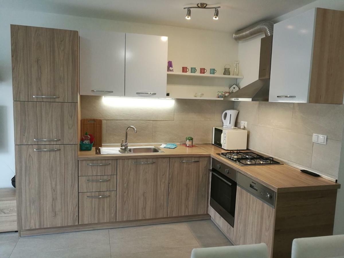 Apartments Klaudija Čižići Εξωτερικό φωτογραφία